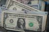 Доларът все още е цар в Европа и влияе върху лихвите