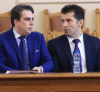 Евродепутат обясни защо невежият във военните дела Петков ще съсипе България