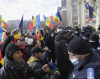 Румънци щурмуват парламента в Букурещ, за да предотвратят въвеждането на Covid паспорти