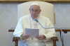 Като Исус: Папата изми нозете на 12 затворнички в Рим и ги целуна