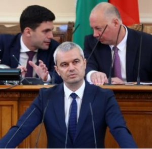 Костадинов: Имаме крупна държавна измяна. Кирип Петков уговарял службите с посолствата!