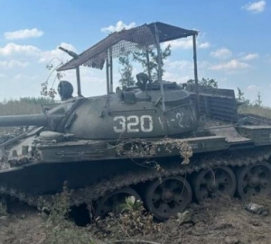 Украински бойци за първи път удариха руски танк с &quot;барбекю&quot;, от Вашингтон предупредиха ВСУ за много опасен капан на фронта