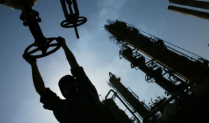 FT: Тежко решение на най-голямата петролна компания за Русия