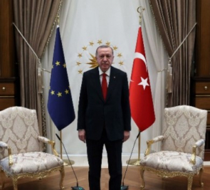 &quot;Дивангейт&quot;: Скандал в ЕС след визитата на Фон дер Лайен и Шарл Мишел в Турция