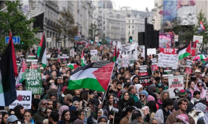 Десетки хиляди демонстранти изразиха подкрепата си за палестинците във Великобритания