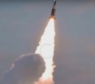Северна Корея изстреля две ракети в Японско море