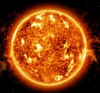 Мистериозни вълни вътре в Слънцето озадачават учените