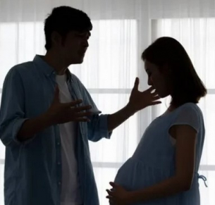 Какво се случва с двойките по време на бременност