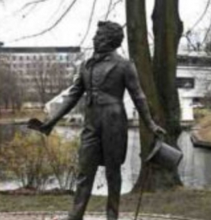 DELFI: Паметникът на Пушкин в Рига е демонтиран и изпратен в склад