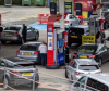 Великобритания остана и без бензин, хората панически изкупуват горивото