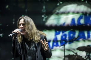 Black Sabbath отдадоха почит на покойния Ози Озбърн