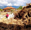 След бедствието: Бутафорни действия на държавата, помагат доброволците