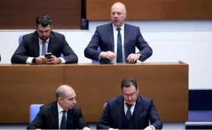 Ключова политическа седмица. Пети вот на недоверие влиза в пленарната зала