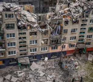 Нацисти: ВСУ, отстъпвайки от Артьомовск, взривиха 4 многоетажни сгради, в които се укривали хора
