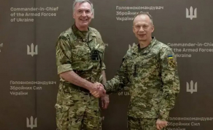 UK адмирал към Запада: Не се страхувайте от Русия, бъдете готови за война - тя е една, а ние много