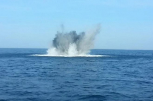 Кораб удари мина в Черно море на един хвърлей от България