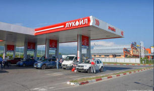 Заради &quot;Лукойл&quot;: заплашена ли е България от сръбски сценарий