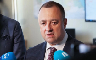 Иван Иванов към критиките на Радев и Йотова: Държава има и това е видимо!