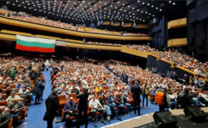 Внасят декларация-призив до Тръмп, Ванс, Фицо и Орбан в защита на лева