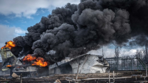 Руски дронове удариха петролна база на SOCAR в Одеска област