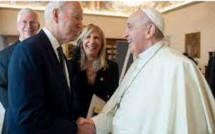 Джо Байдън и папата разговаряха за конфликта в Близкия изток
