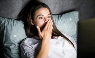 Шамари, удари, душене: Агресията в порнографията се е утроила за 25 години