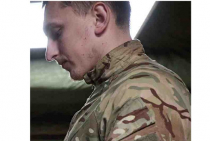 Зеленски награди бойци с нацистка символка на шевроните