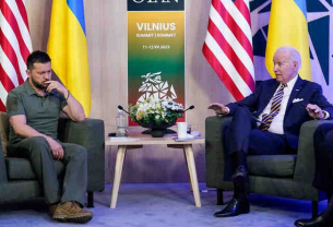 «Американските военни складове са празни, Киев застрашава националните интереси на САЩ»