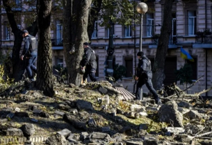 Тежка зима! В Украйна започнаха да спират тока още от лятото, за да оцелеят през студените месеци