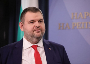 Димитър Стоянов: Г-н Пеевски е една ходеща коруполентна ценност, но все си мисля, че България заслужава повече