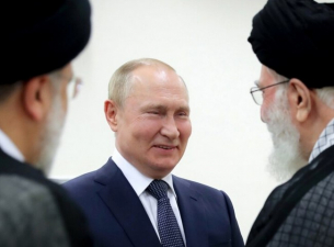 Докъде ще стигне това &quot;процъфтяващо приятелство&quot; между Русия и Иран