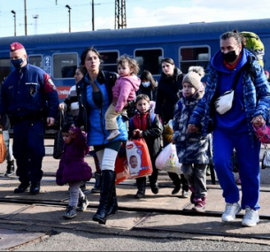 Много хора в Близкия изток виждат лицемерие в отворените обятия на Запада за Украйна