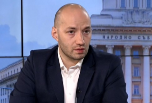 Димитър Ганев: България между Запада и Русия, между християнството и врачките, между статуквото и промяната