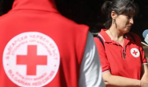 БЧК предоставя храна, вода и психологическа подкрепа за пострадалите от пожарите