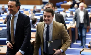 Раздор в парламента: Божанков се отцепи от ПП, подава ръка на &quot;Възраждане&quot;