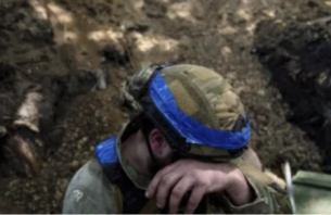 Аналитик: ВСУ се оказах в тежко положение заради позицията на Запада и дезертьорството