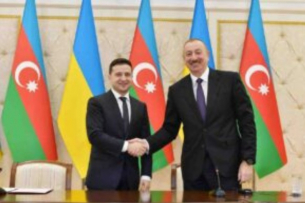 Азербайджан сменя посоката, обръща се към Киев и Запада