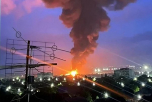 Украински дронове атакуваха и подпалиха цистерни с петролни продукти в Русия