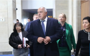 Извънредно от срещата между ГЕРБ, ИТН и БСП! Киселова е аут, ето кой става шеф на НС