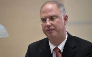 Мирният план на Тръмп спасява Украйна от загуба на още земи и животи, но подстрекателите искат още боеве