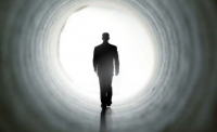Край на мистерията: Ето защо хората виждат „светлина в края на тунела“ преди смъртта