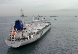 Има ли право Русия да напада търговски кораби в Черно море?