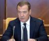 Медведев съветва Европа „да не се увлича в своите игри със самолети“