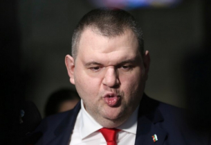 Пеевски подаде сигнал срещу &quot;Лукойл&quot; в антимонополната комисия и тя веднага захвана проверка
