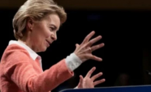 Лудата Урсула: Фон дер Лайен изплаши психиатрите с поведението и речта си