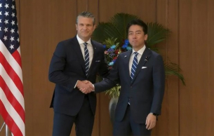 Вашингтон натиска Токио да увеличи разходите за отбрана