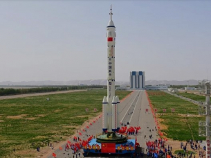 Китай подготвя пилотирания космически кораб Shenzhou-20 за изстрелване