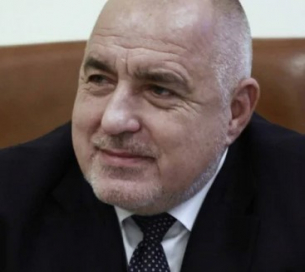 Борисов: Моля колегата политик Слави Трифонов да поеме отговорност и да си прави правителството!