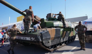 Френската армия се готви за война с Русия