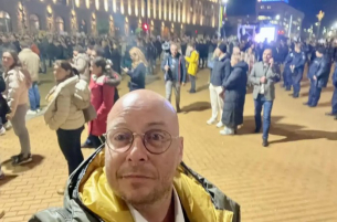 Димчев на протеста: Позор сте, комунисти, липсва само Радев!